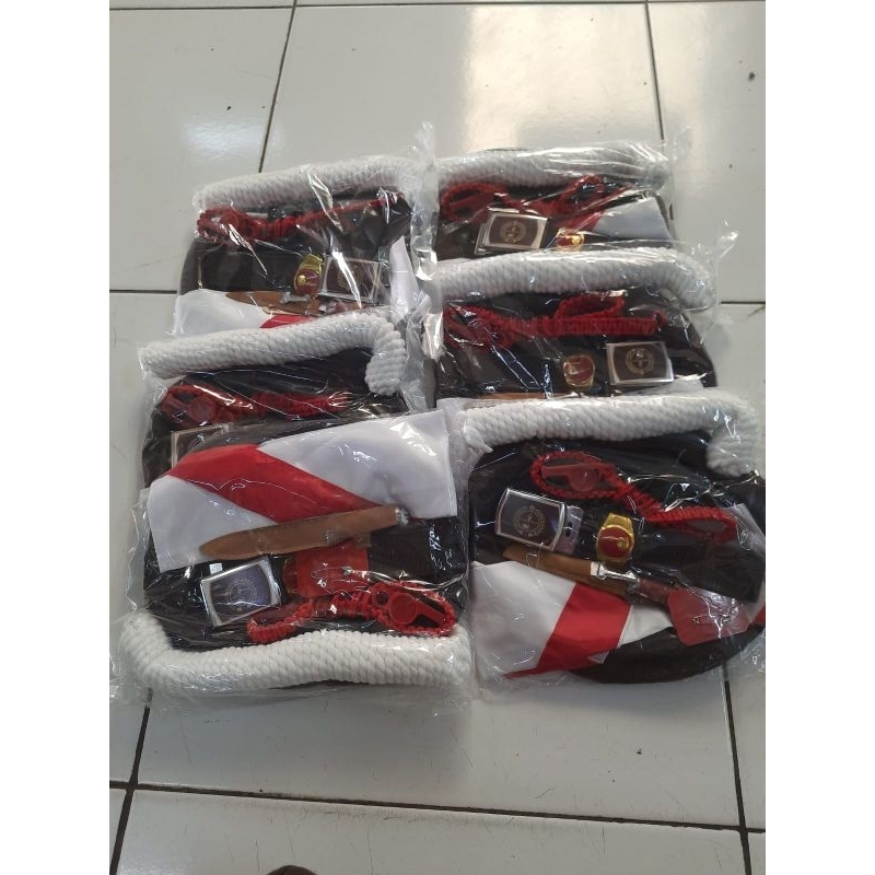 atribut perlengkapan Pramuka SD.wanita-laki laki