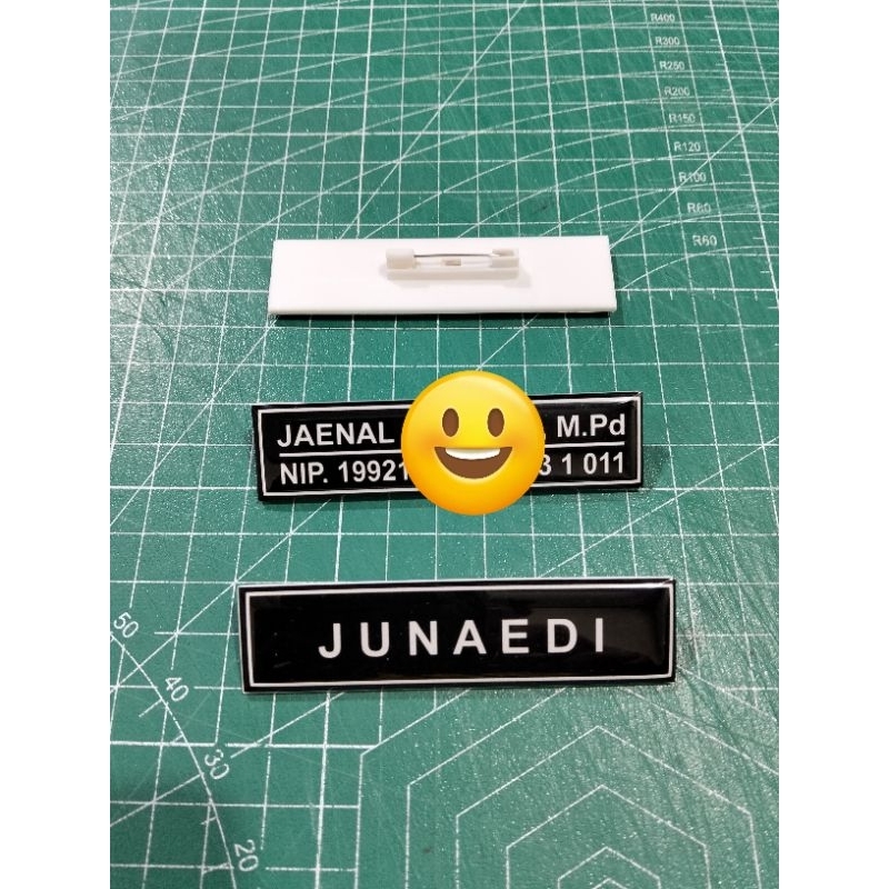 

Name Tag/ Papan Nama