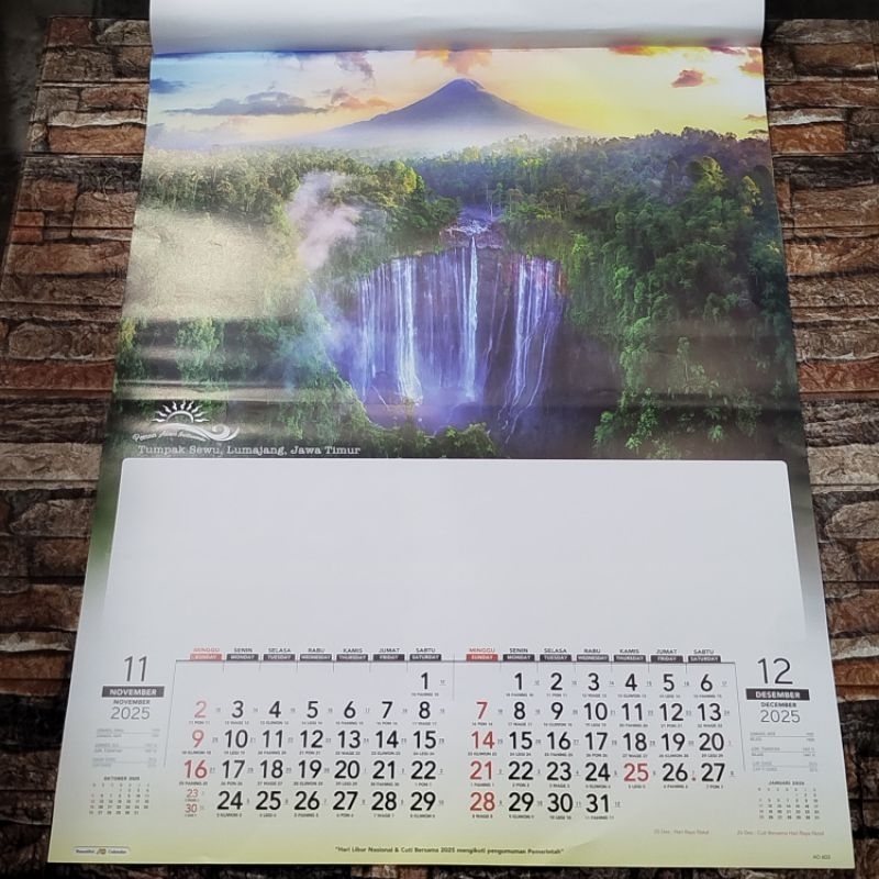 

KALENDER LUX EDISI LUX FULL DESIGN (50.5 X 72 Cm)
