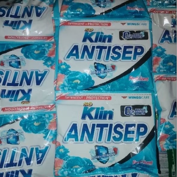 Detergen Bubuk Cuci Pakaian Lembut SO Klin ANTISEP 5 Renceng 30 Sachet