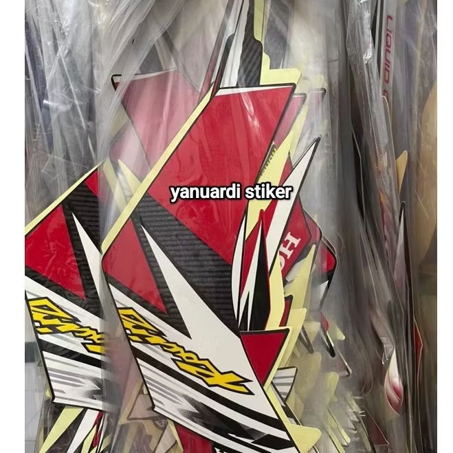 STRIPING STIKER HONDA BLADE R TAHUN 2013 RACING HONDA BLADE RACING 2013 R