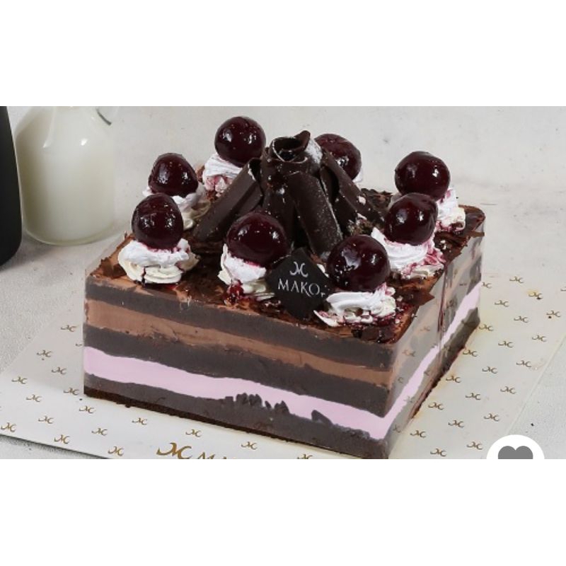 

whole cake black forest MAKO