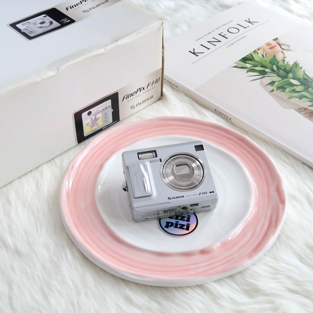 DIGICAM Fujifilm Finepix F440 in Silver Full Set Box -KODE24ags02