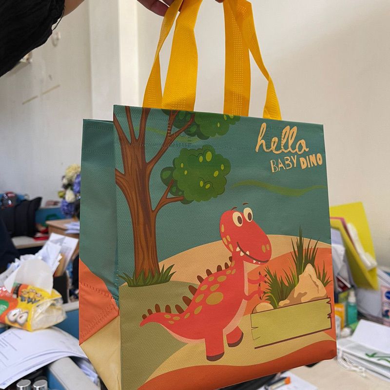 

Goodie bag Dino UK 25×25×12 / Tas Ulang tahun