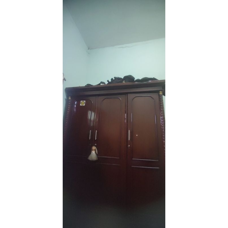 Lemari Kayu Jati 3 Pintu