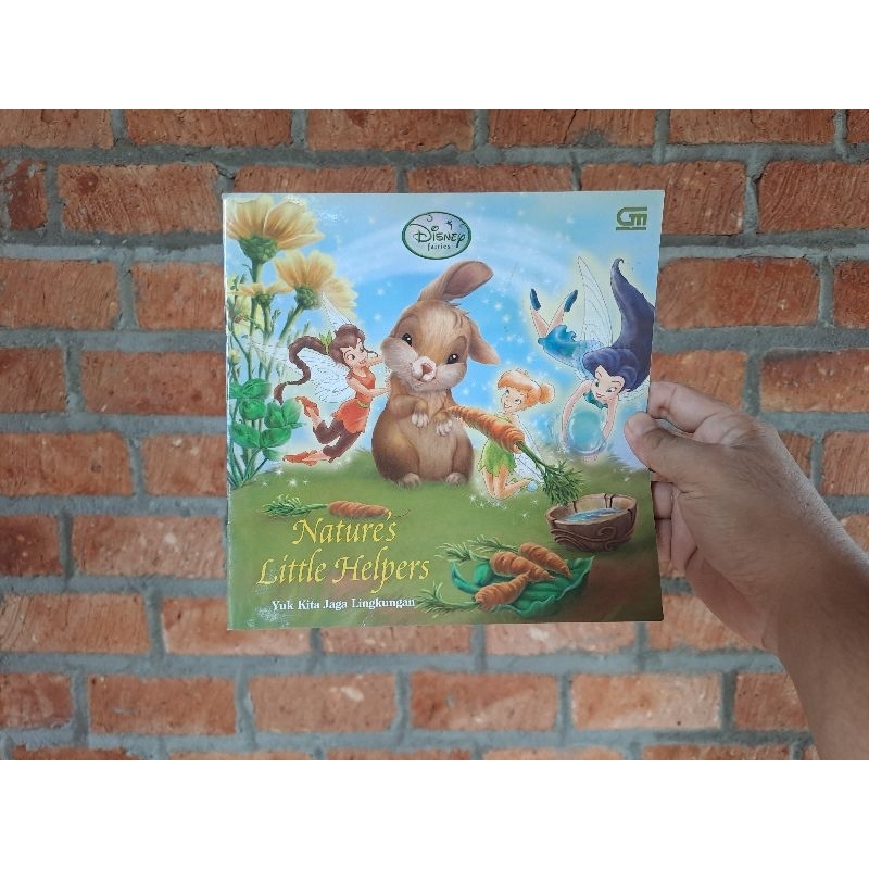 Buku Disney Fairies: Nature's Little Helpers (Yuk Kita Jaga Lingkungan)