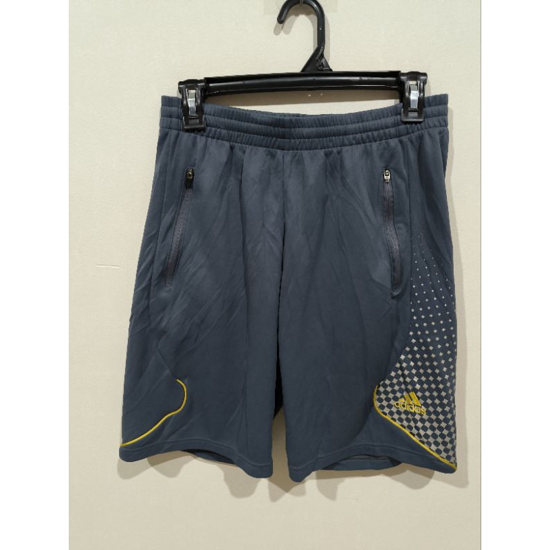 Preloved Celana Pendek Olahraga Saku zipper