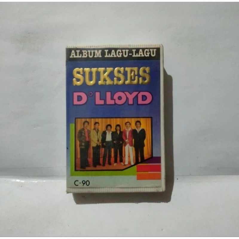 KASET PITA 11103 D LLOYD ALBUM SUKSE