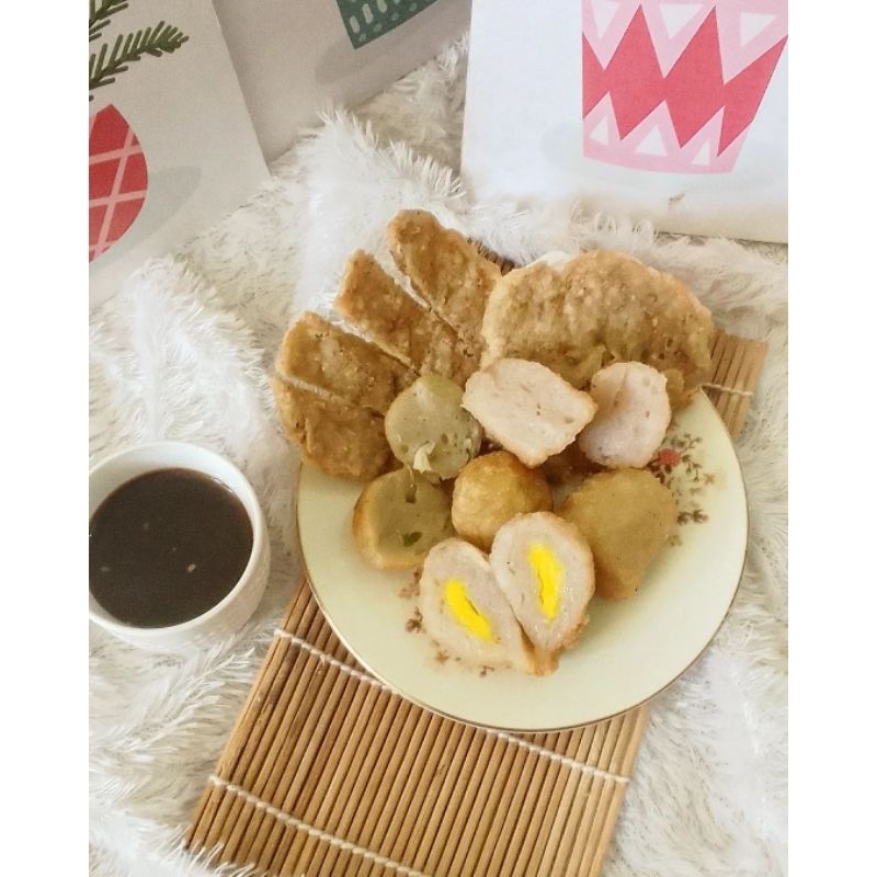 

PEMPEK IKAN MIX ISI 7