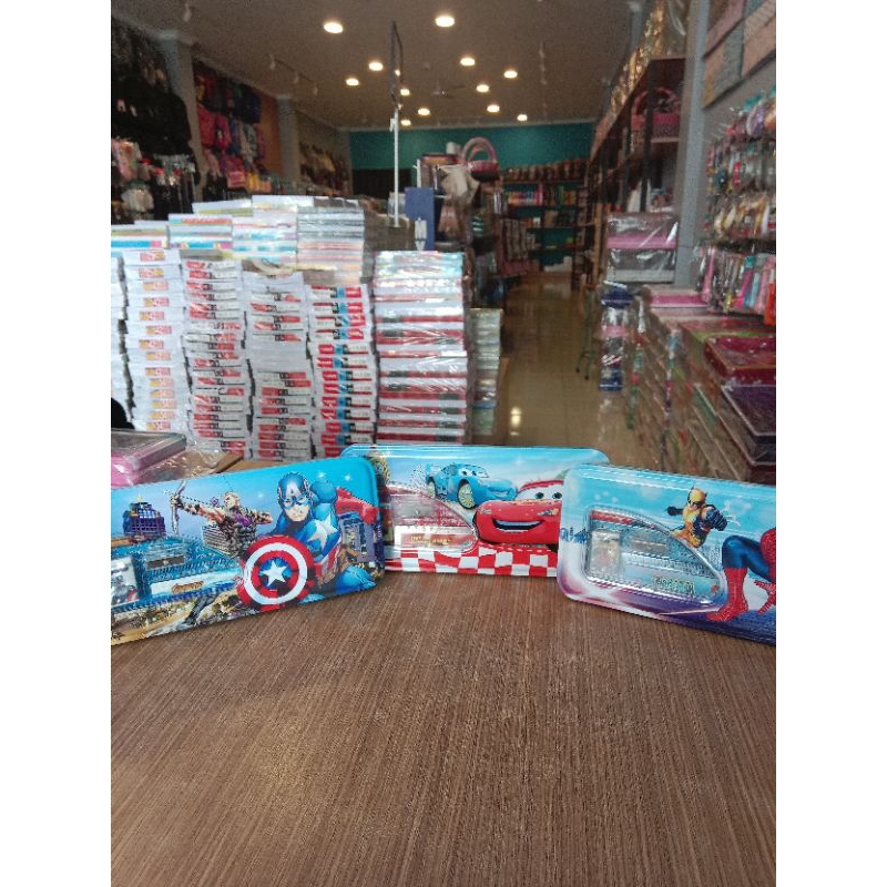 

Tempat Pensil Kaleng Set Jumbo Cowo