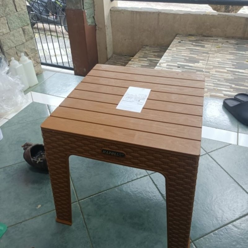 Meja Plastik Napolly Rotan