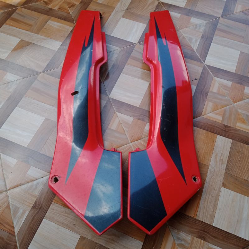 body cover bodi belakang kanan kiri original Honda NSR 150R kotak merah
