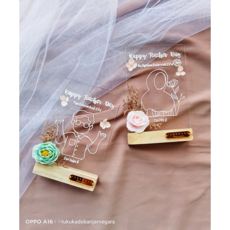 

Kado Hari Guru Murah | Akrilik Hari Guru | Hari Guru | Hadiah Hari Guru | Sudah termasuk packing box