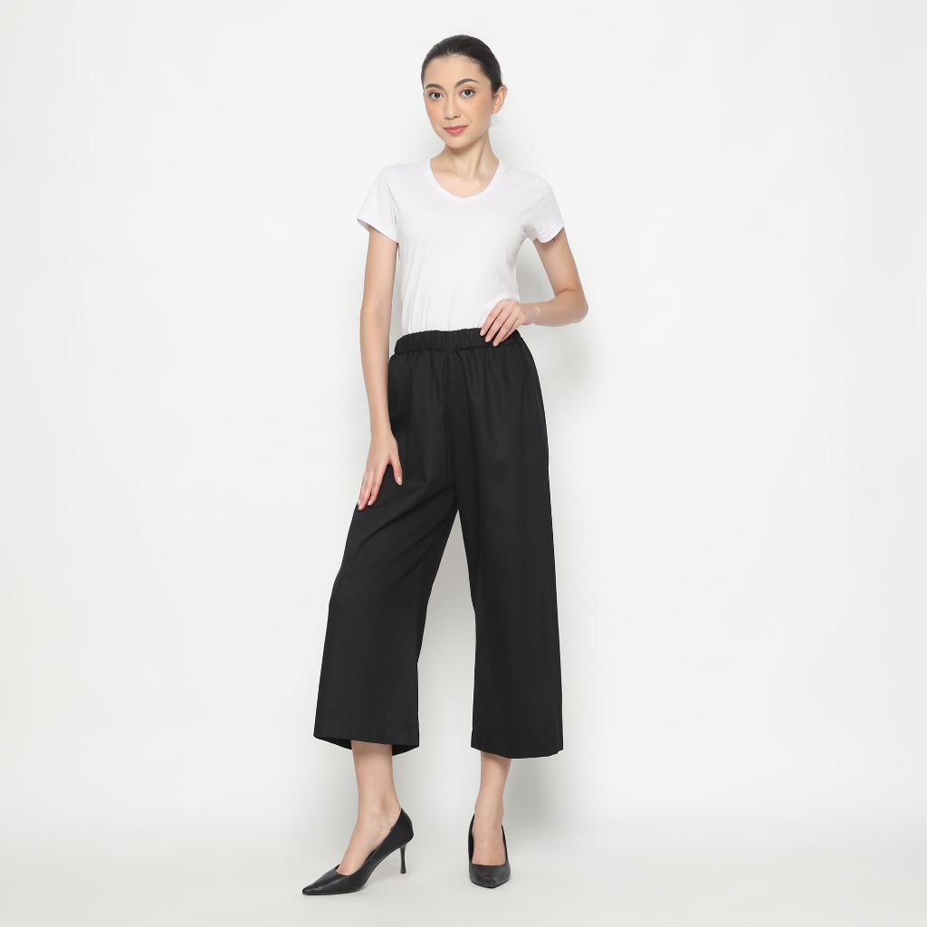 Lyne Halim Celana Hitam Drill Karet, 8211