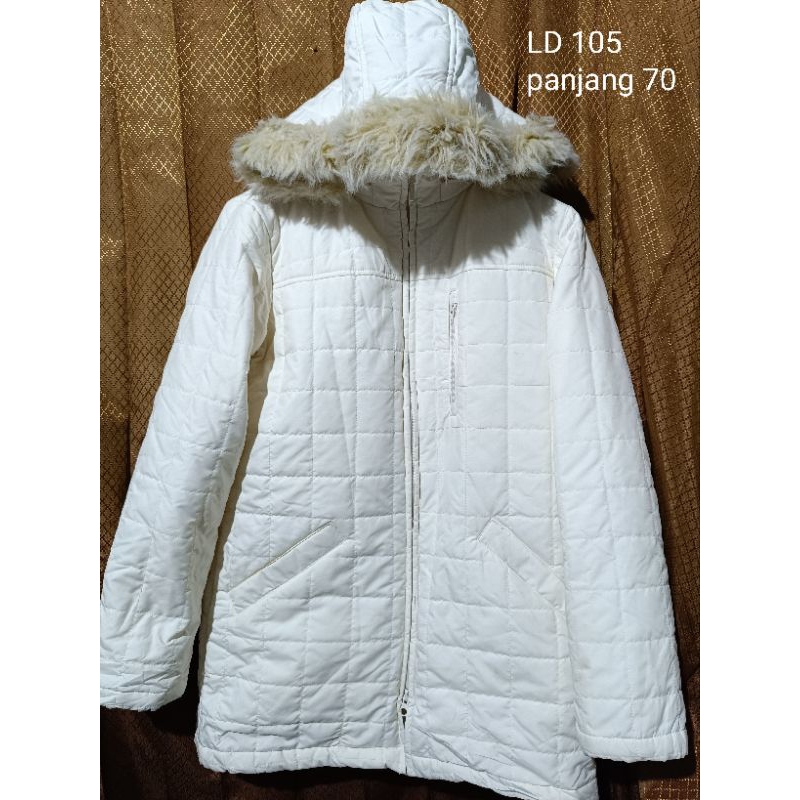 jaket gelembung putih uniqlo jaket gunung putih uniqlo jaket winter uniqlo jaket musim dingin putih 
