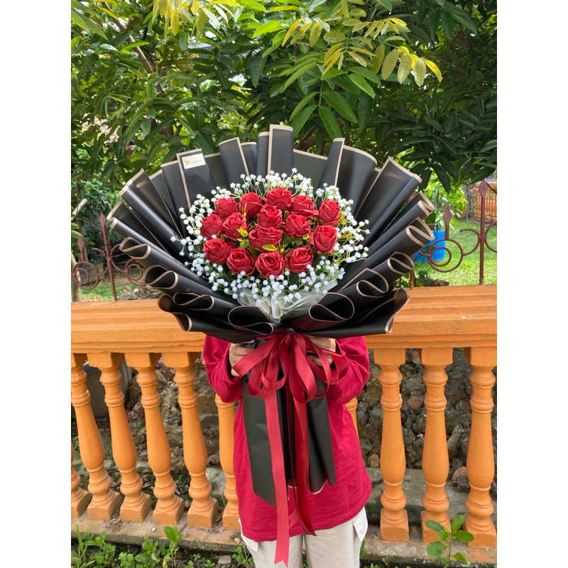 

Bunga mawar artificial/ palsu