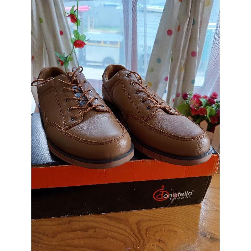 sepatu pria merk donatello no 44