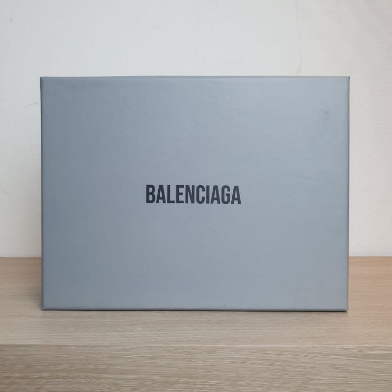 

Box Tas Ukuran Medium (Box Saja)