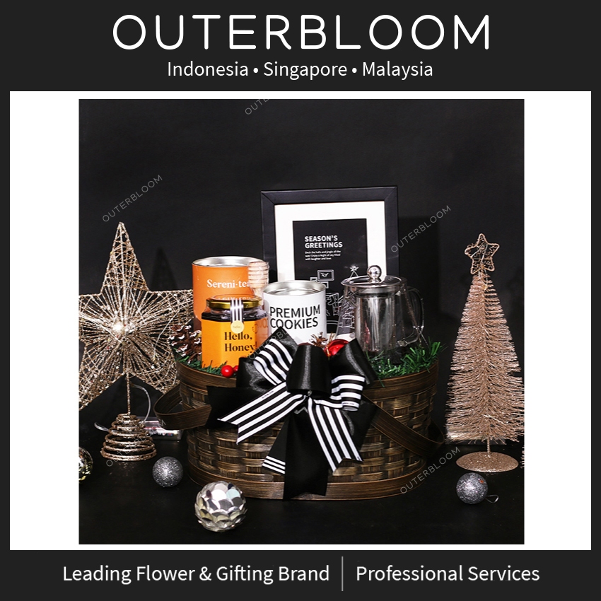 

Hampers Natal - Outerbloom Christmas Basket of Grand Mercy Hampers