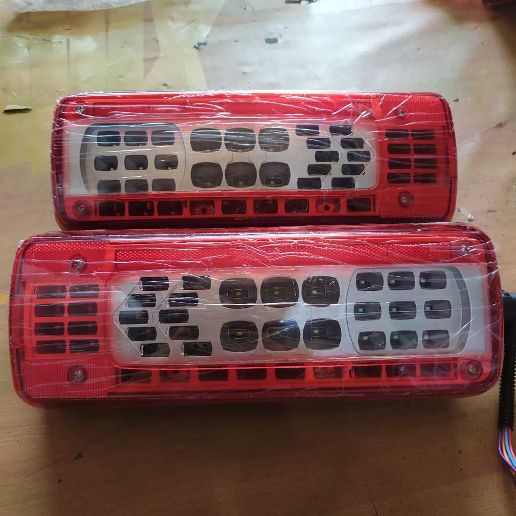 LAMPU BELAKANG VOLVO KECIL STOPLAMP LED VARIASI