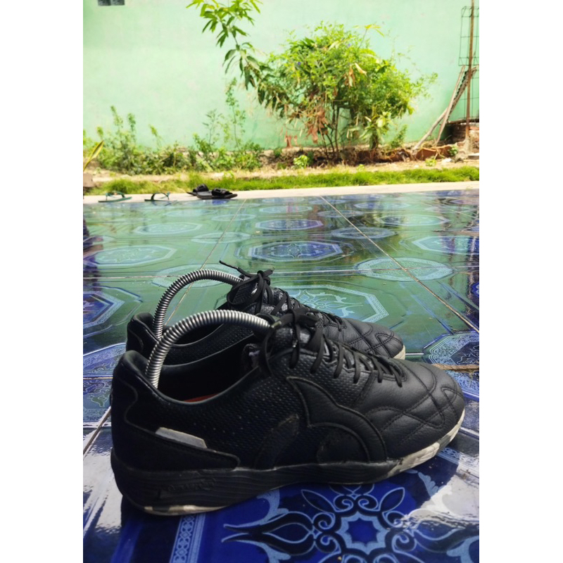 SEPATU FUTSAL OURTUSEIGHT JOGOSALA REVOLT INVORY /CAMO