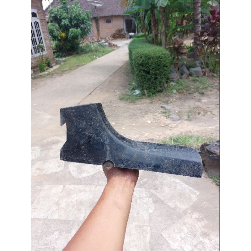 Cover Body Tengah Legshield Kaze R Kaze Original