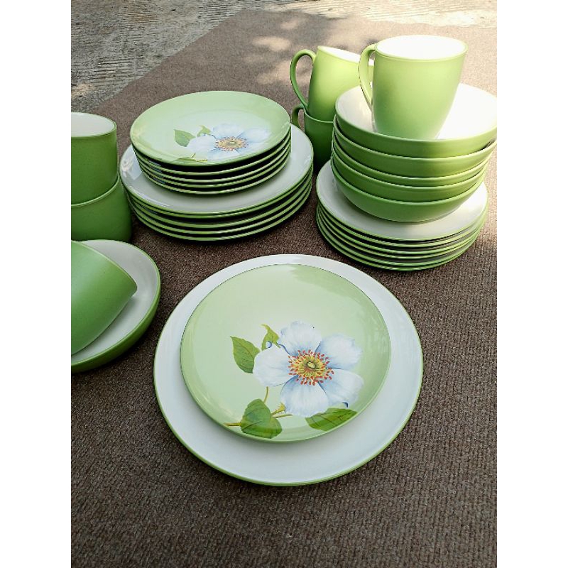 piring makan keramik hijau set, Apple green