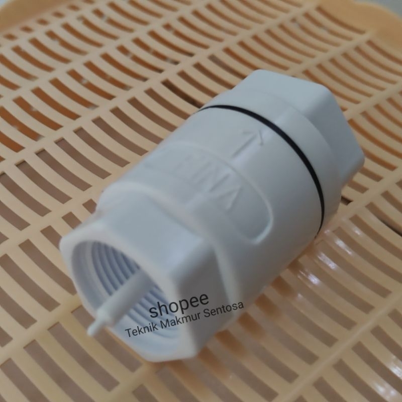 Tussen Klep PVC 3/4"  Tusen 3/4 Inch