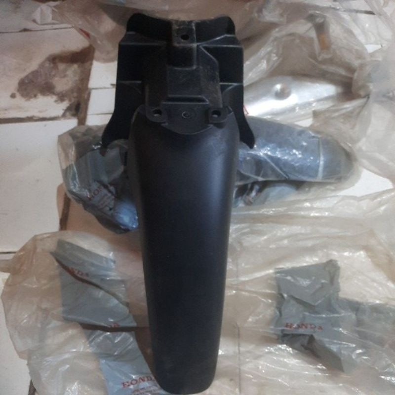 61200 KPH 700 SPAKBOR DEPAN SUPRA X125 BAGIAN B ORIGINAL AHM ASLI 61200 KPH 700