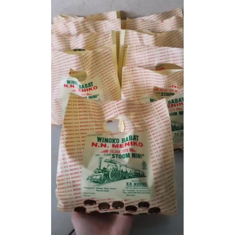 

Wingko Babat Nn Meniko Original Semarang isi 10 pcs