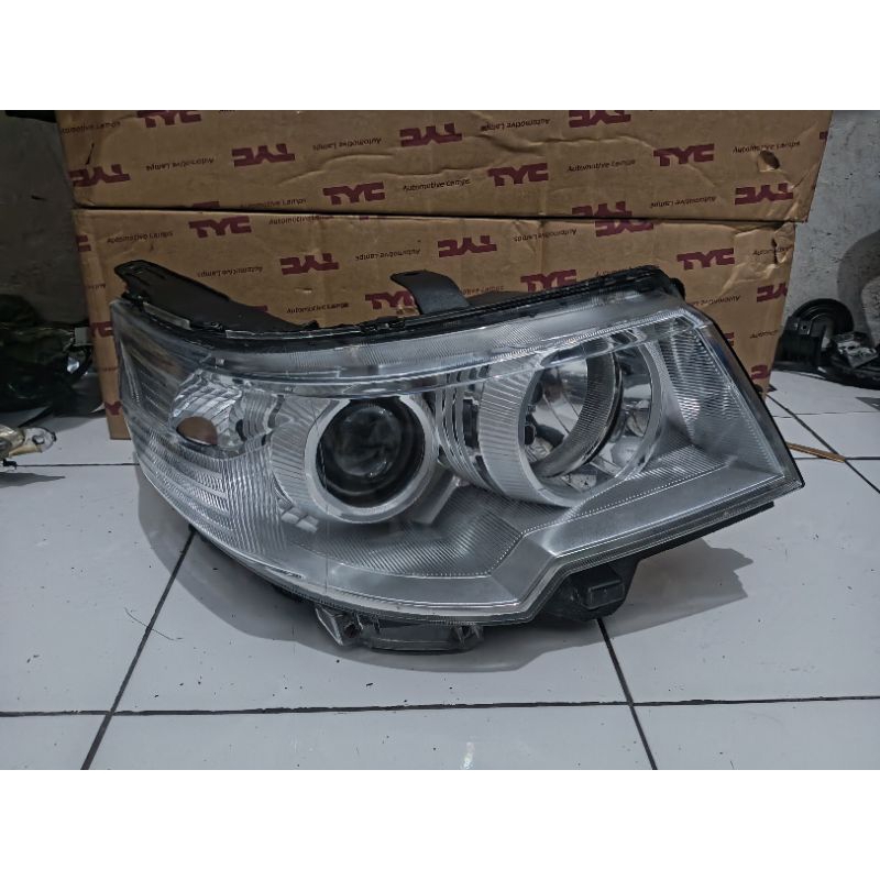 Headlamp lampu depan mobil karimun wagon R GS