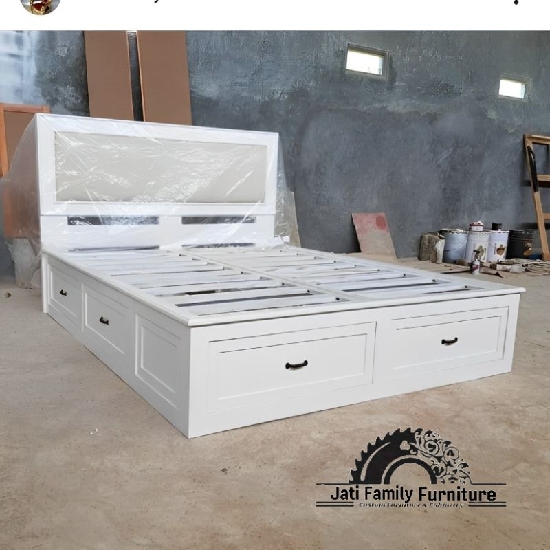 Tempat Tidur/Divan Laci Kayu jati Warna Putih Uk 200 x 160 x 120