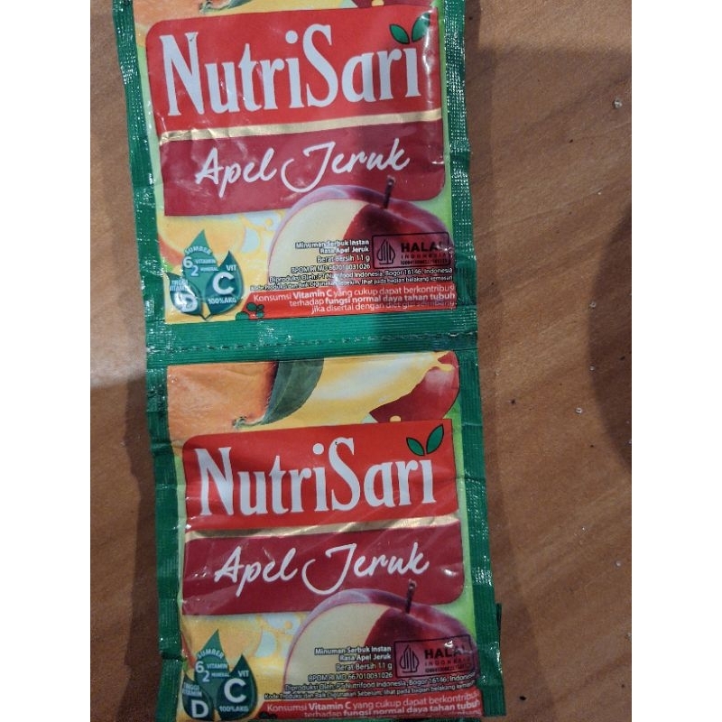 

nutrisari rasa apel jeruk,4renteng 40sachet