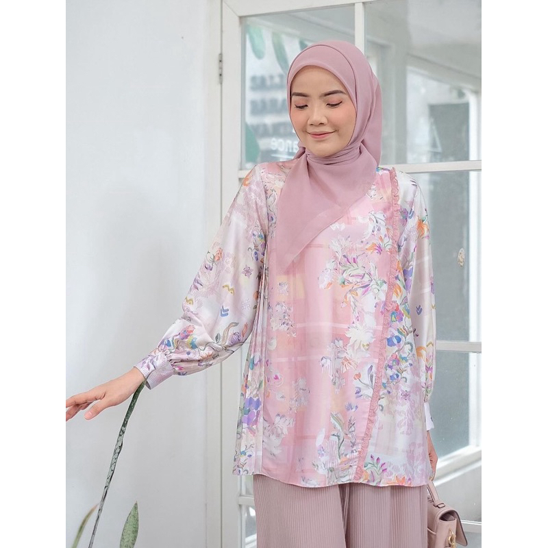 Kolara Top Riamiranda Raya Atasan Blouse Kemeja wanita RM Ria Miranda