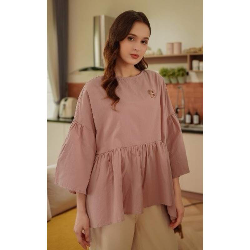 Naura Blouse Benang Jarum