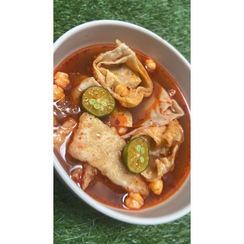 

Pangsit Kuah tulang Rangu