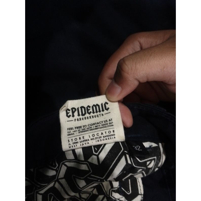 (preloved) celana epidemic hitam ori