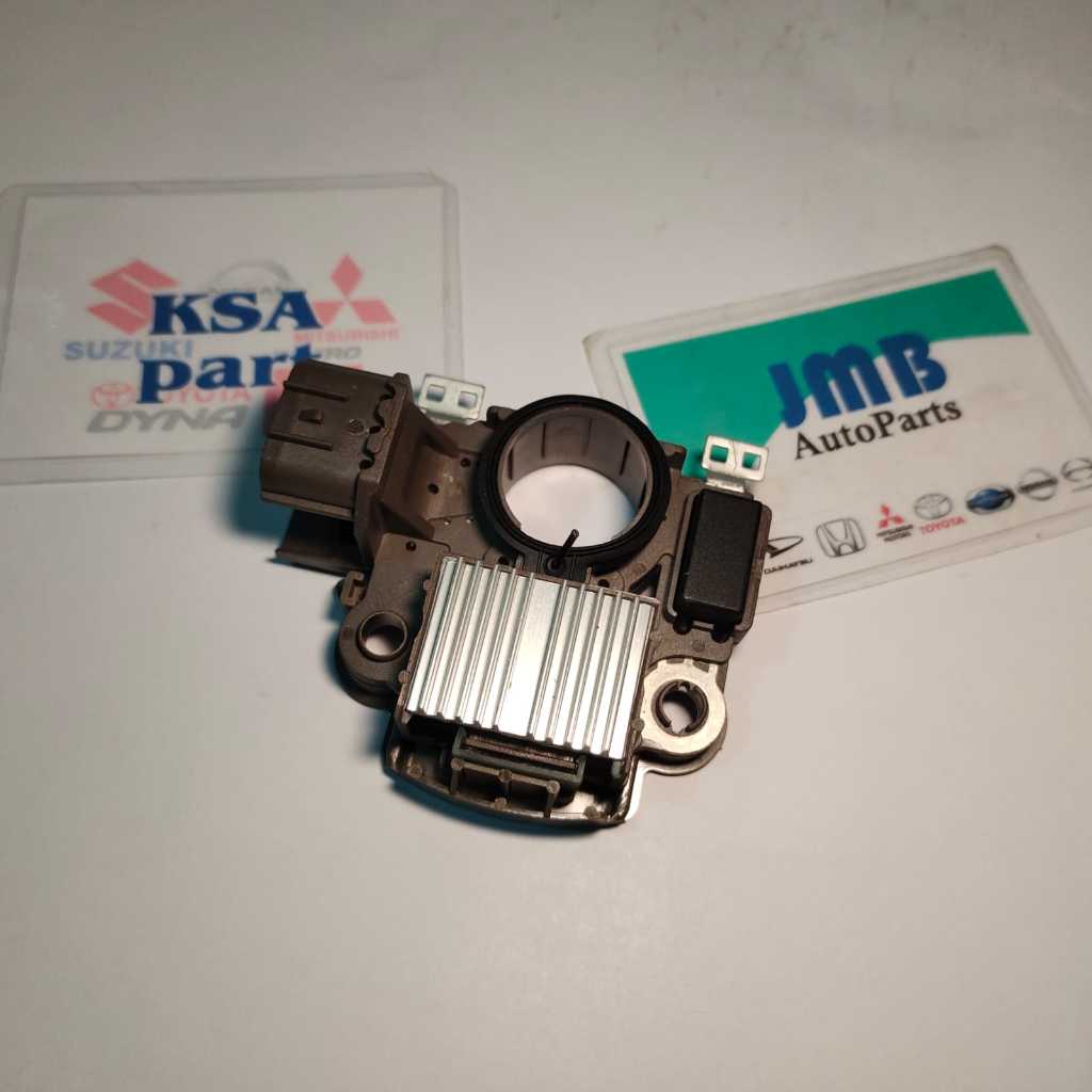 IC REGULATOR DINAMO CAS ALTENATOR  AGYA AYLA LIVINA NAVARA