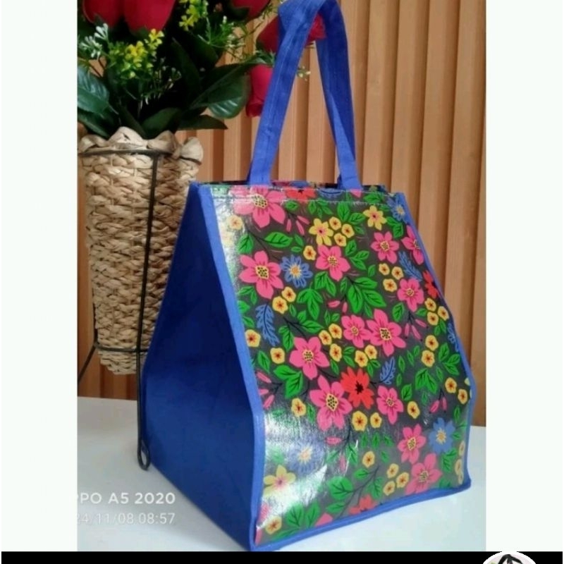 

( isi 12 pcs) tas hajatan laminasi kombinasi spunbon uk 22