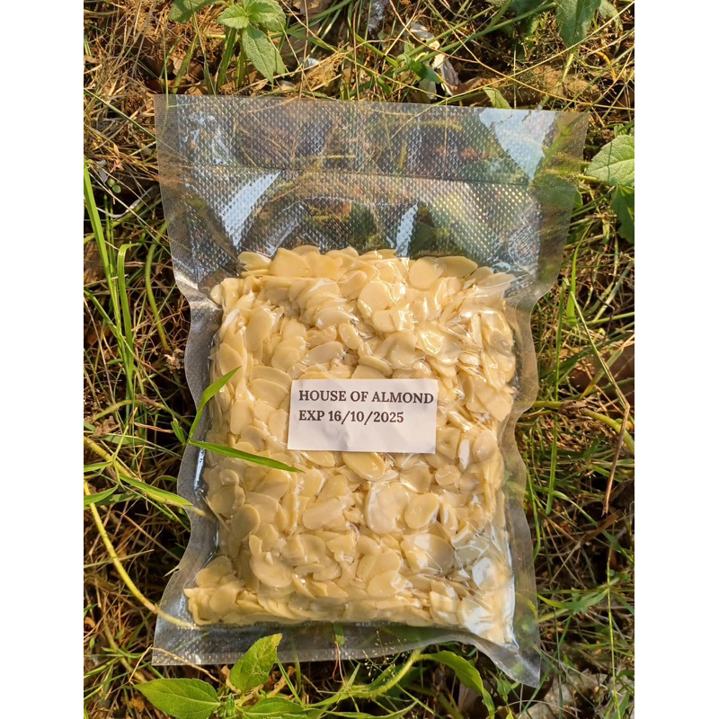 

RAW ALMOND SLICE | TOPPING KACANG ALMOND IRIS MENTAH