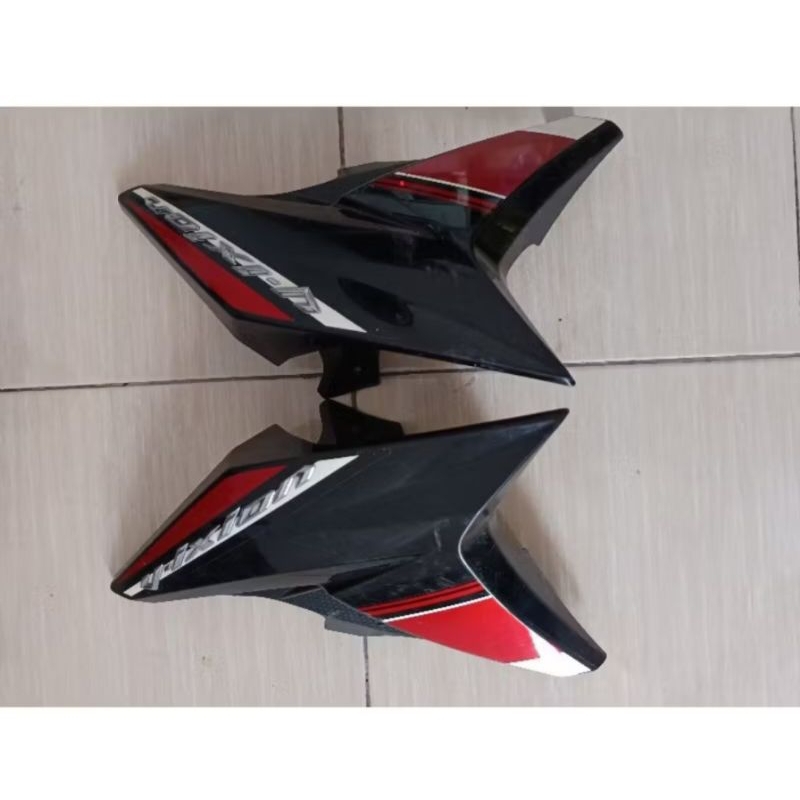 sayap kanan kiri Vixion advance 2015 2016original copotan