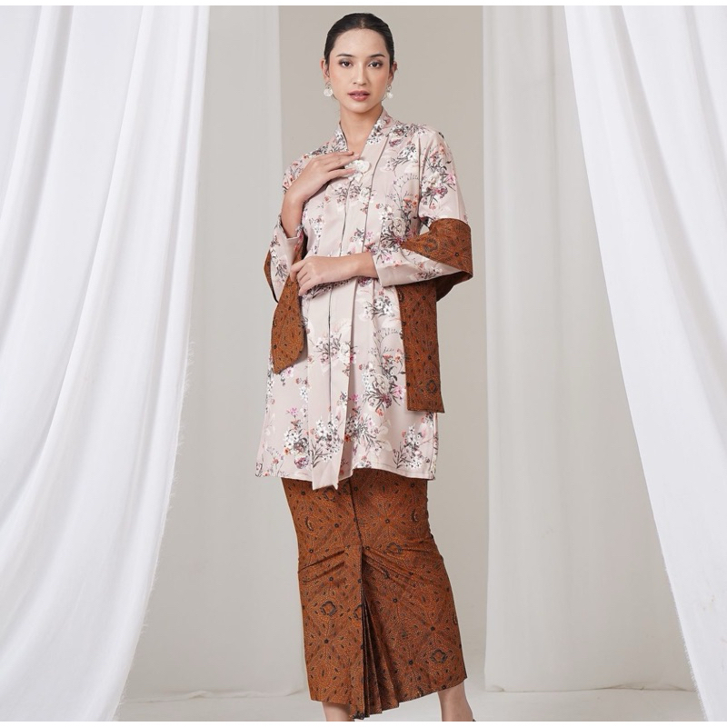 Rok Batik Sidomukti. Rok Batik Wiru. Rok Span batik. rok batik span. rok batik wisuda. rok batik kon