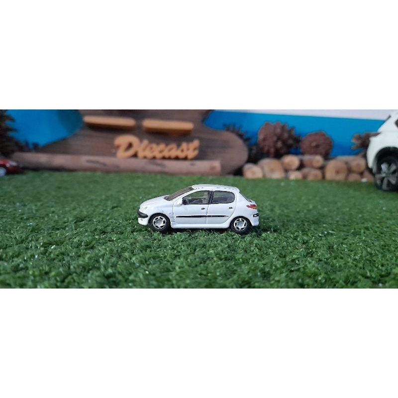 Diecast Miniatur Peugeot 206 skala 1:72