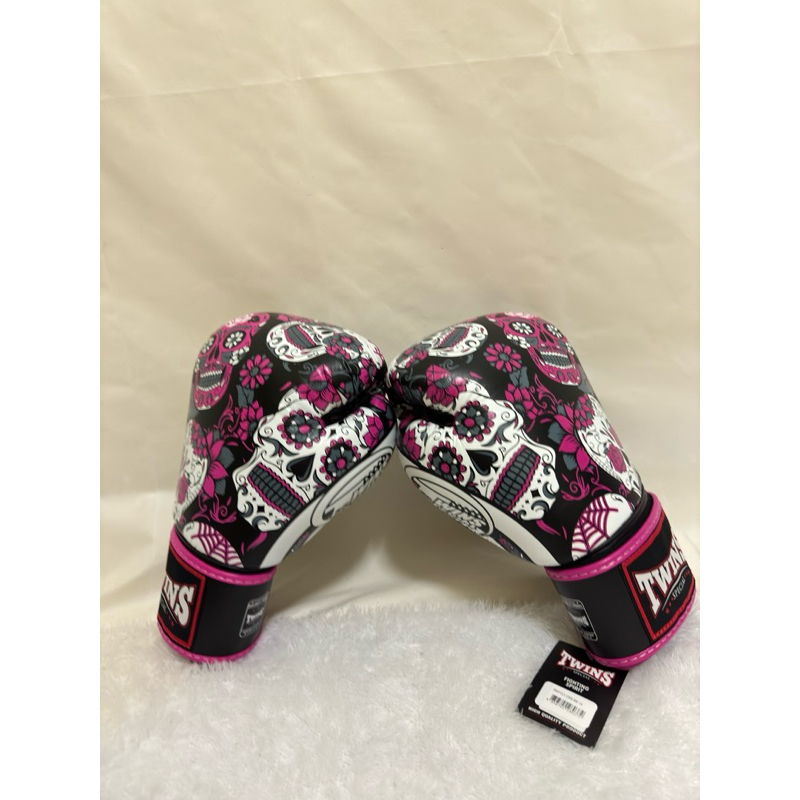 Twins Boxing Gloves 14oz