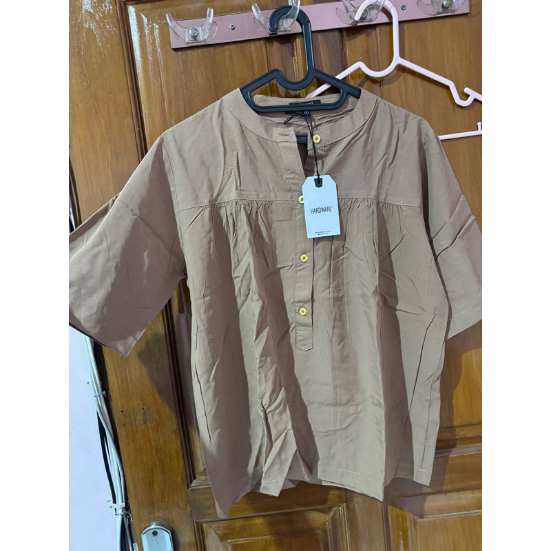 Baju Hardware Wanita