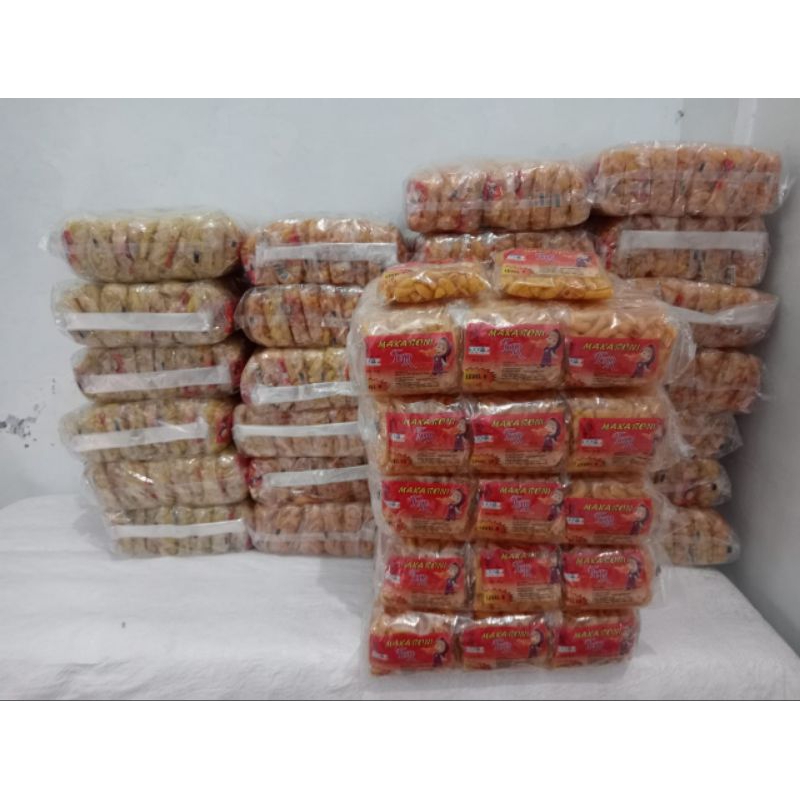 

makaroni ER pedas gurih level 1/10 isi 24 pcs paket komplit