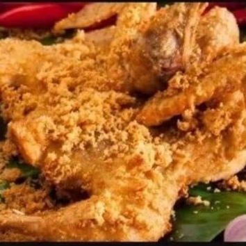 

AYAM KAMPUNG UTUH 1 KG
