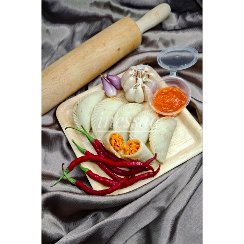 

cireng isi ayam suwir / isi 8 pcs / cemilan / cireng isi /ayam suwir
