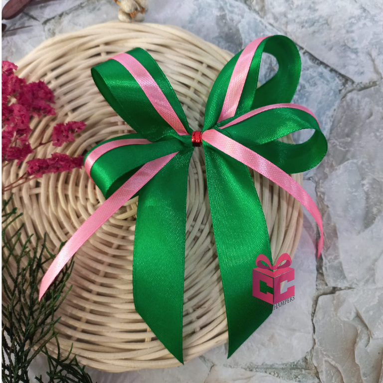 

Pita Jadi Custom / Pita Jadi Request Warna / Pita Instan Request Ukuran / pita tempel / pita hias /pita kado /pita mutiara