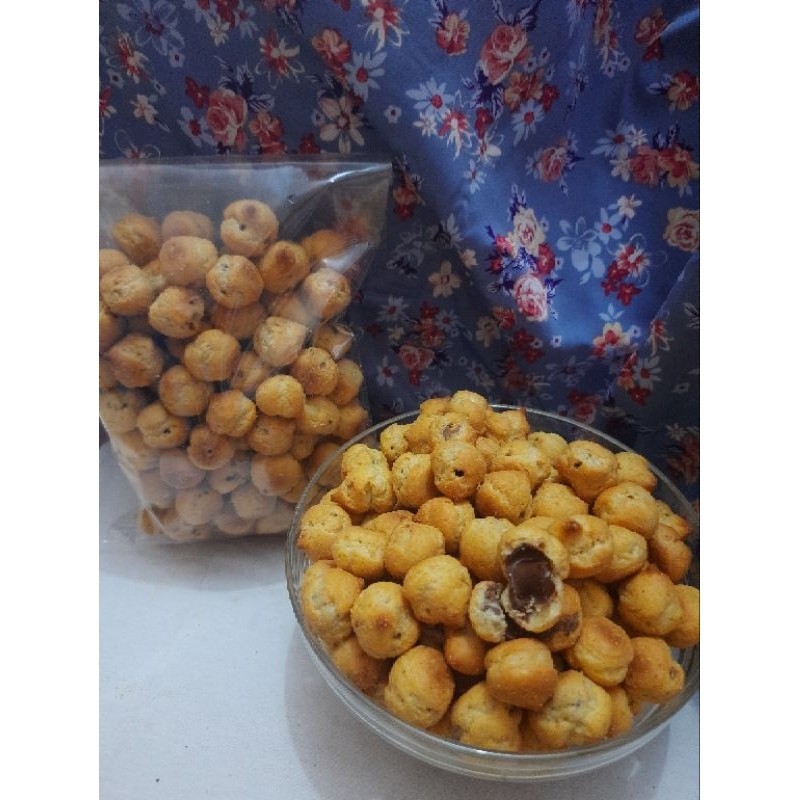 

soes coklat (250gr)